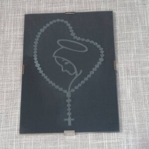 Gravura na staklu - Krunica s likom Gospe