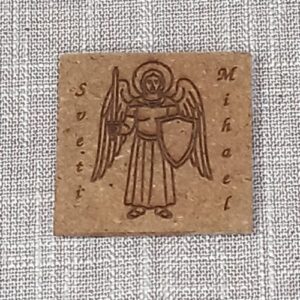 Drveni magnet manji - Sv. Mihael