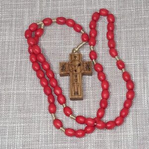 Drvena krunica posvećena Vukovaru - model 1 - crvena