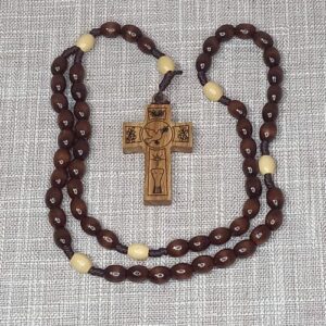 Drvena krunica posvećena Vukovaru - model 2 - tamna