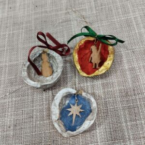 Ukrasi za bor u orahovoj ljusci - komplet 3 komada