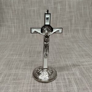 Metalni stolni križ