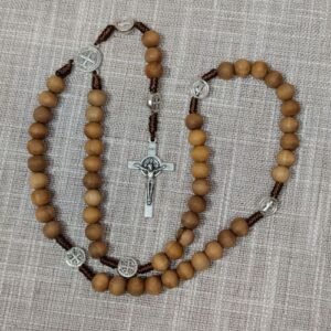 Drvena krunica - Sv. Benedikt s medaljicama - maslina