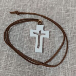 Ogrlica s kamenim raspelom - model 2