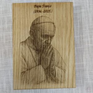 Gravura na drvetu - Papa Franjo