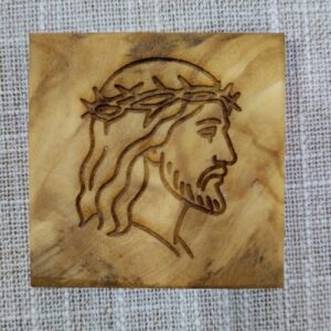 Drveni magnet manji - Lik Isusa - maslina